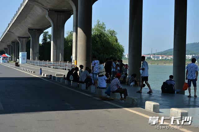 湖南连发高温预警 下月初4号台风有望送清凉